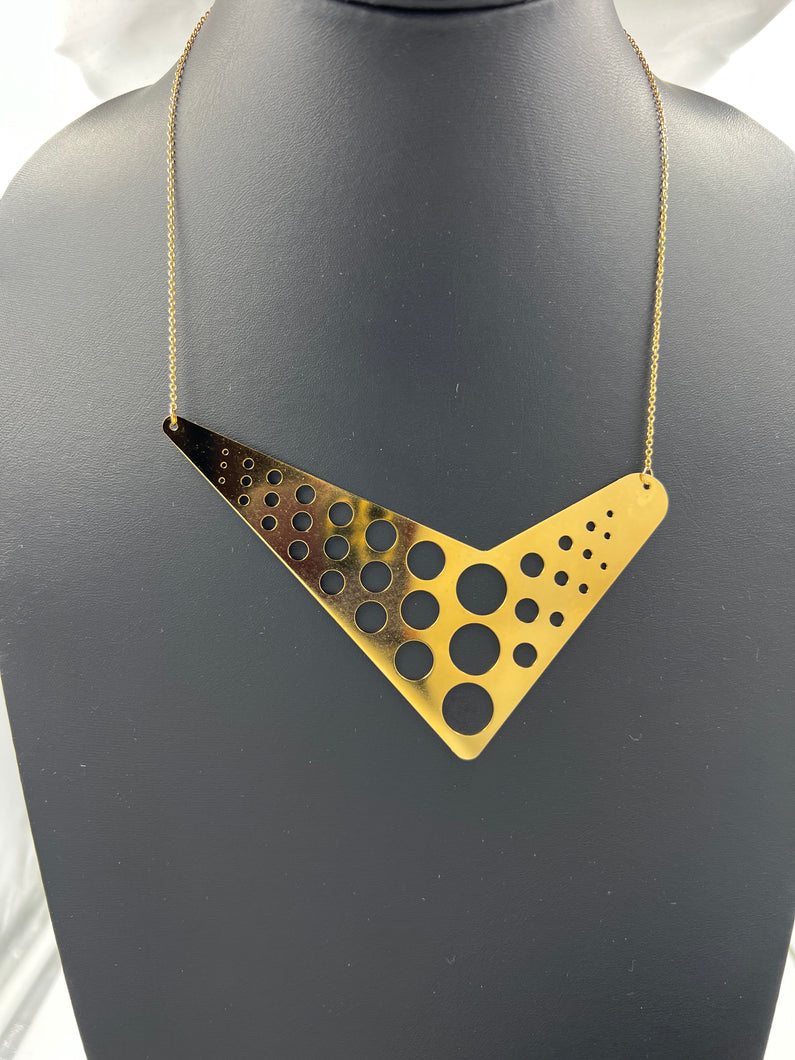 #8 necklace gold