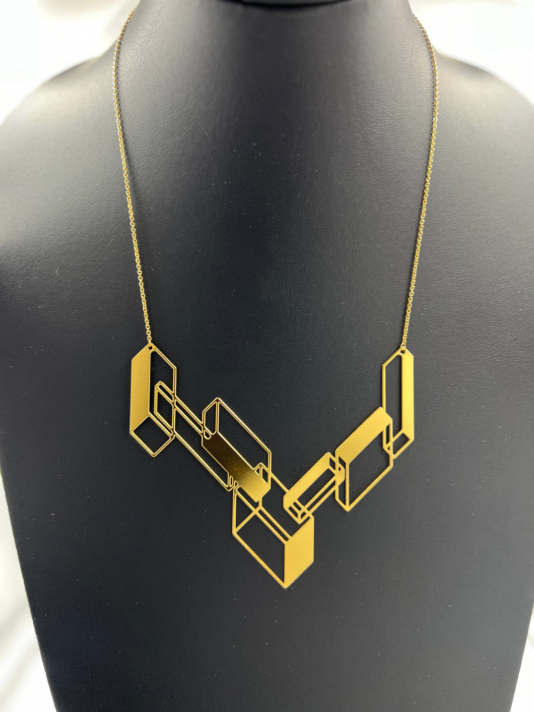 #5 necklace gold