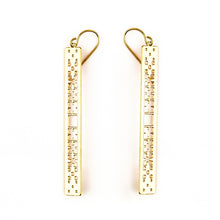 #8 earrings gold