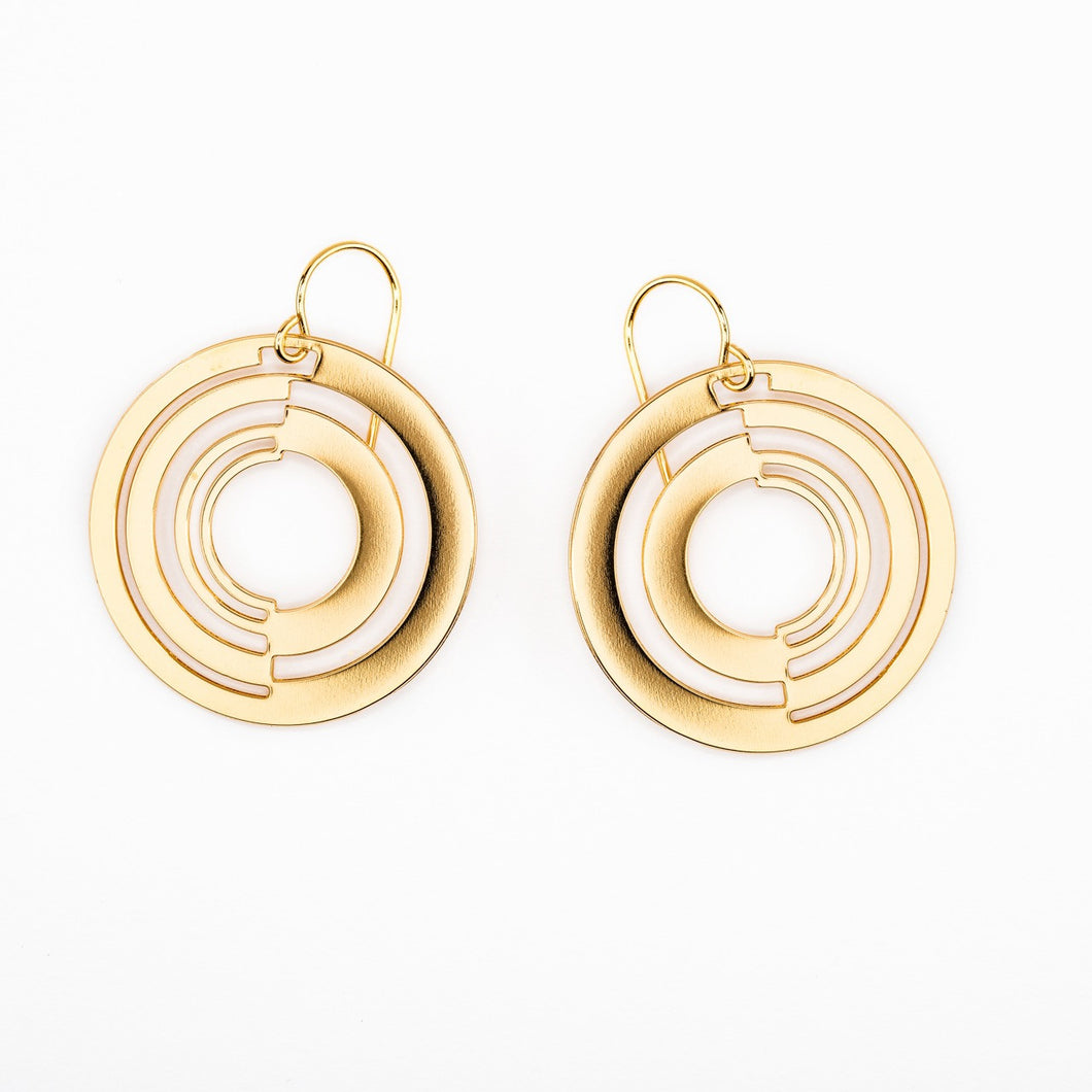 #9 earrings gold