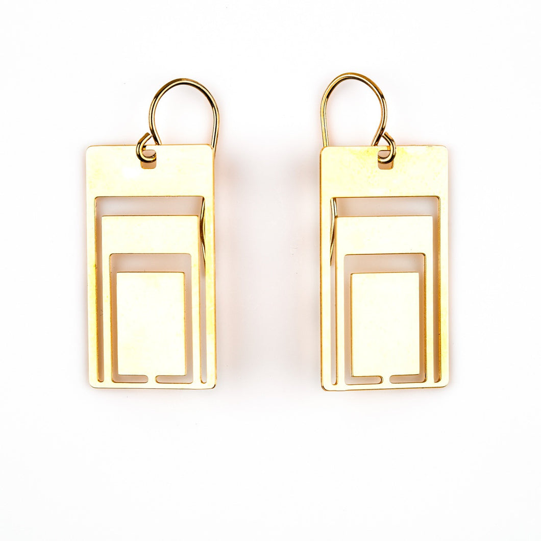 #12 earrings gold