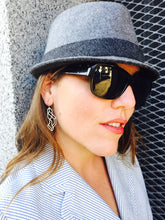 #21 earrings gold
